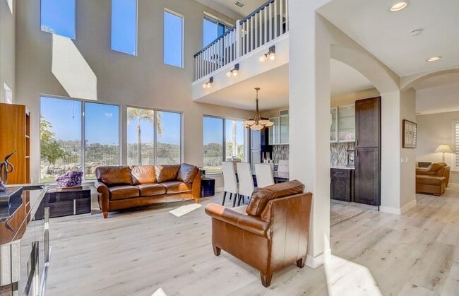 3646 Torrey Vw Ct in San Diego, CA - Building Photo - Building Photo