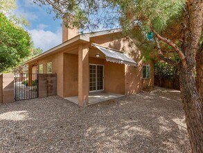 8543 Murrelet Dr NE in Albuquerque, NM - Building Photo - Building Photo