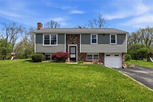 108 Whitney Dr in Cranberry Township, PA - Building Photo