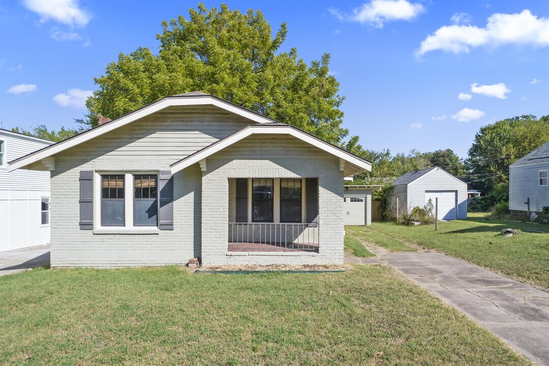 1231 S Richmond Ave in Tulsa, OK - Building Photo