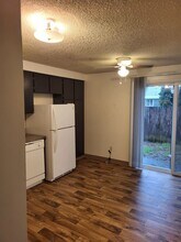 Rhoda Anne Apartments in McMinnville, OR - Foto de edificio - Interior Photo