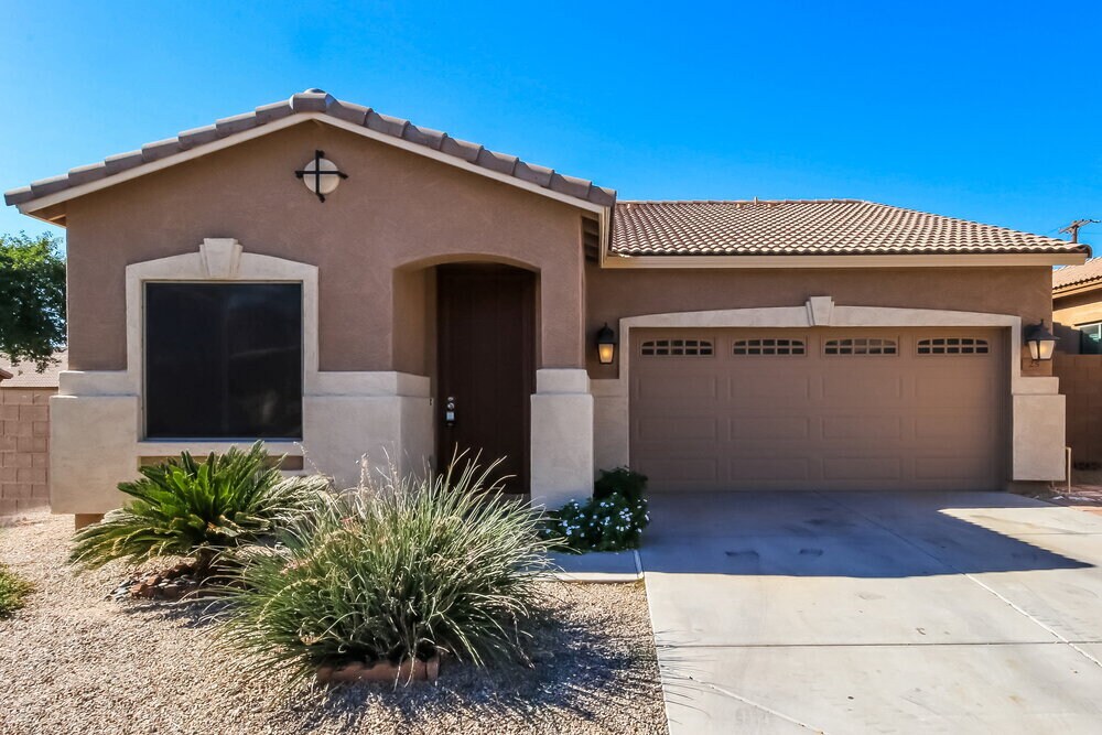 900 W Broadway Ave in Apache Junction, AZ - Foto de edificio