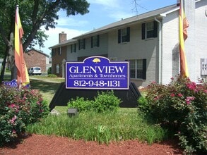 Glenview Apartments in Clarksville, IN - Building Photo - Building Photo