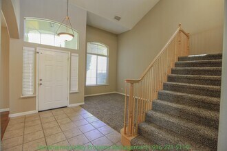 2400 Snowy Egret Ct in Elk Grove, CA - Building Photo - Building Photo
