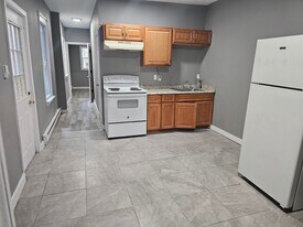 416 N 7th St in Allentown, PA - Building Photo