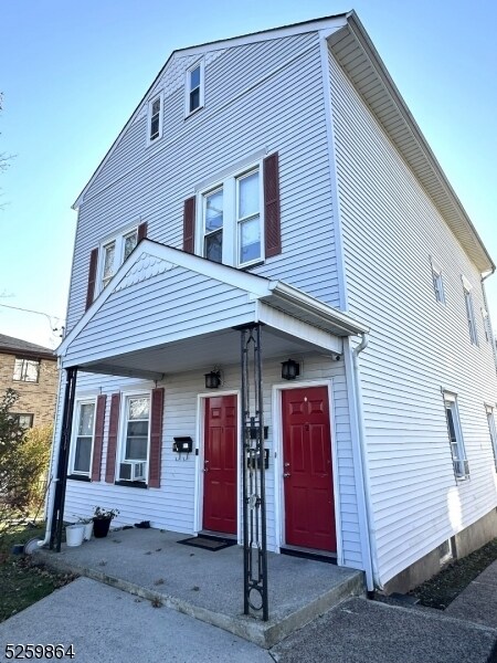 89 Getty Ave in Clifton, NJ - Building Photo