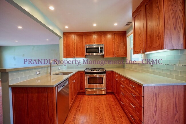 8 Boulevard Ct in Novato, CA - Building Photo - Building Photo