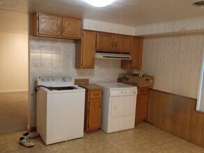 8795 Main St in Avoca, MI - Building Photo - Building Photo