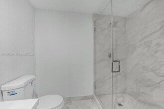 16955 SW 100th Ave in Miami, FL - Building Photo - Building Photo