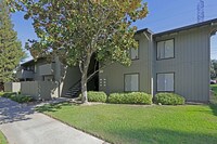 Building Photo - Northwood Apartamentos in Sacramento, California
