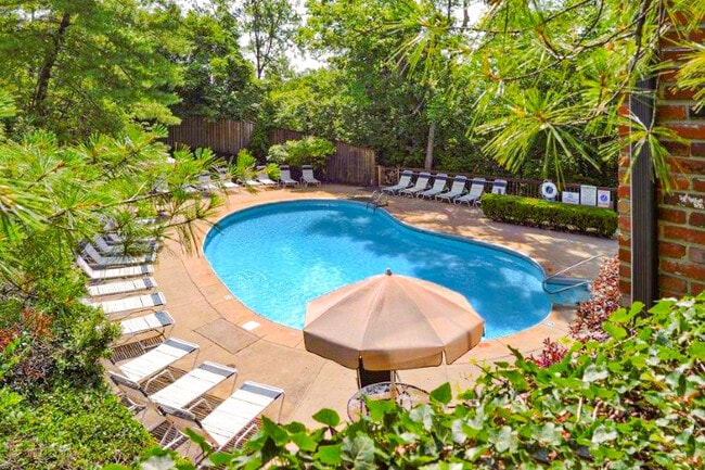 Carriage Court in Springdale, OH - Foto de edificio - Building Photo