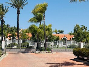 226 Camino Cortina in Camarillo, CA - Building Photo - Building Photo