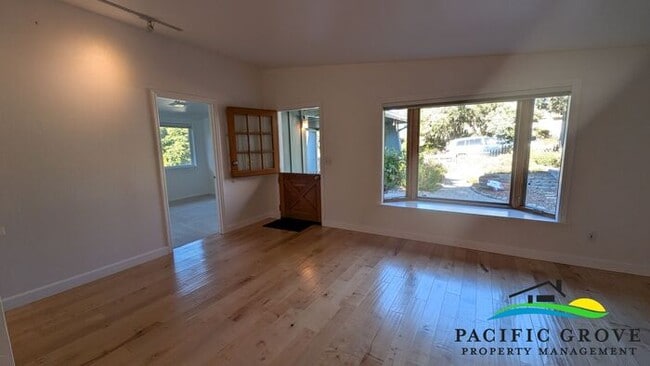 1207 Shafter Ave in Pacific Grove, CA - Building Photo - Building Photo