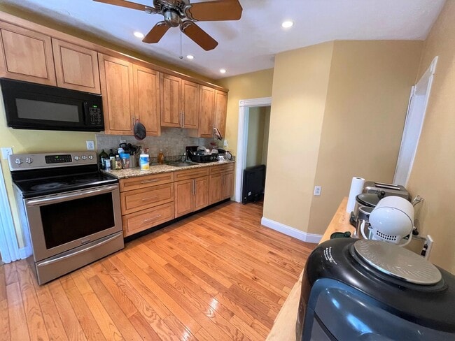40 Newbern Ave, Unit 40