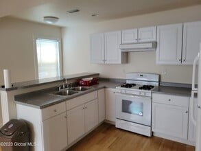418 Sheridan Ave-Unit -2 in Albany, NY - Building Photo - Building Photo