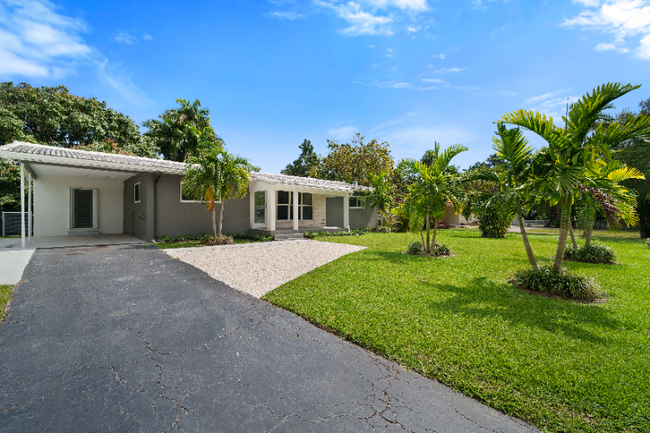 13721 N Miami Ave in Miami, FL - Building Photo - Building Photo