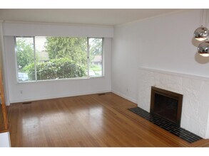 9686 Princess Dr in Surrey, BC - Building Photo - Building Photo