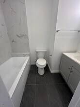 99 Elm St in Yonkers, NY - Building Photo - Building Photo
