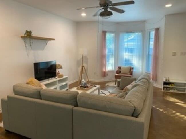 2009 S 10th St in Waco, TX - Building Photo - Building Photo