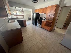 4686 Virginia St in Gary, IN - Building Photo - Building Photo