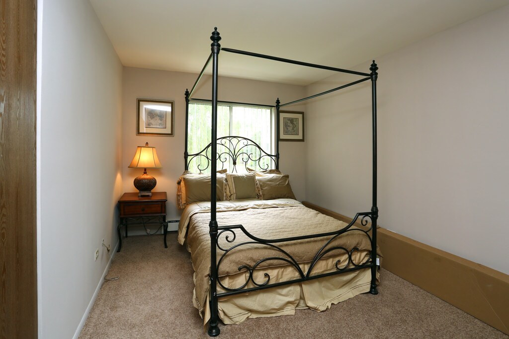 Hunt Club Apartments Wheeling, IL Apartments