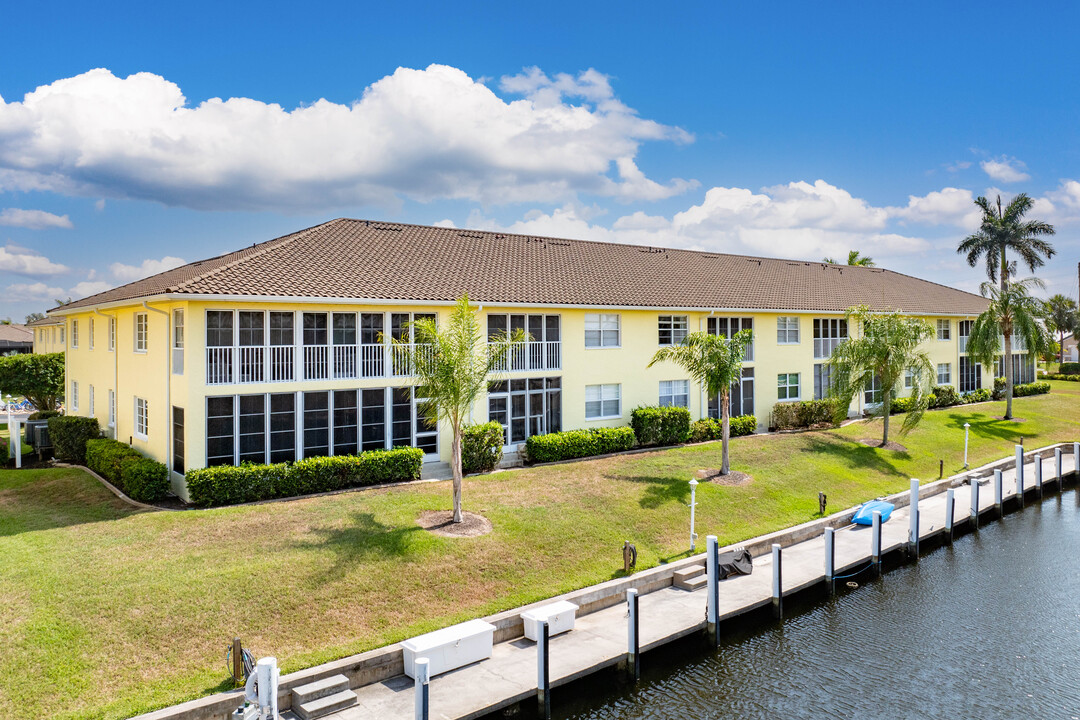 Spinnaker Point in Punta Gorda, FL - Building Photo