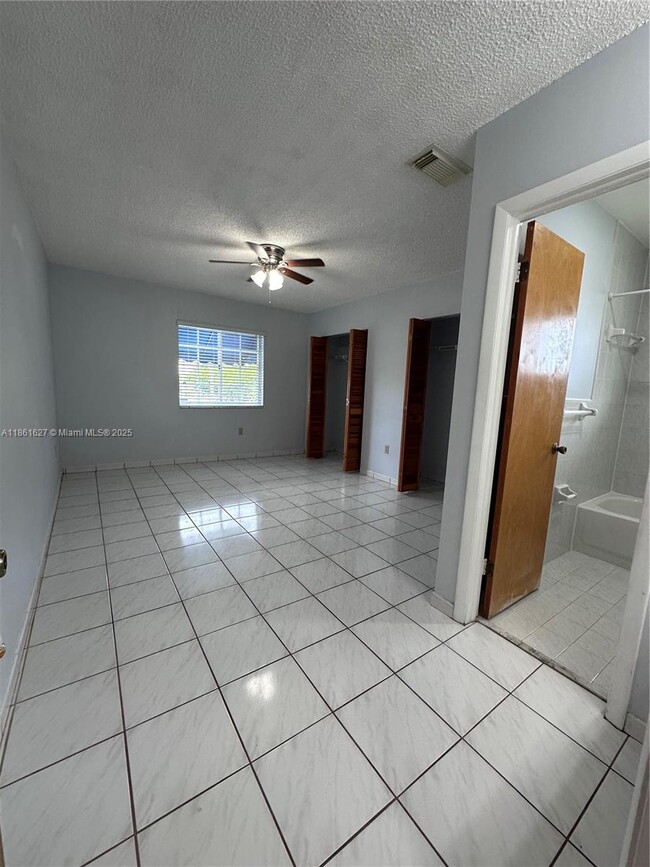 2210 W 74th St in Hialeah, FL - Building Photo - Building Photo