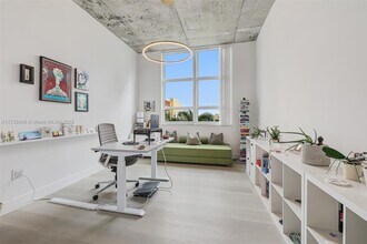 2001 Biscayne Blvd, Unit 26 in Miami, FL - Building Photo - Building Photo