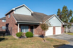 Humblewood Apartments in Humble, TX - Building Photo