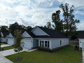 1048 Moen Lp in Conway, SC - Building Photo - Building Photo