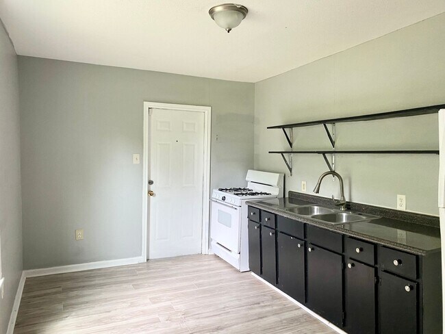 913 W Point Rd-Unit -913 West Point 1/2 in Corpus Christi, TX - Foto de edificio - Building Photo