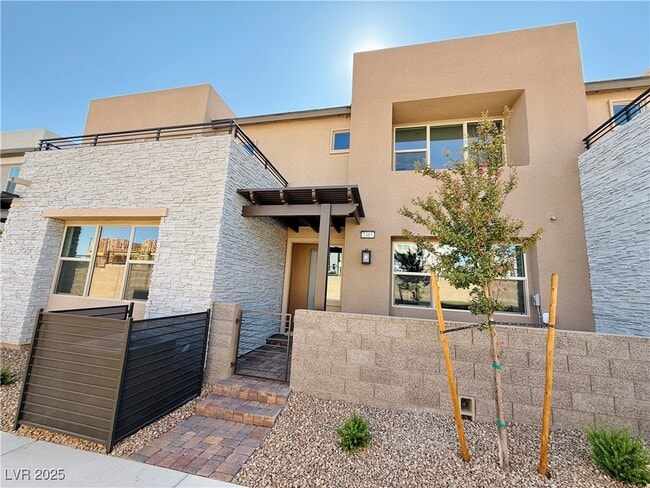 property at 1465 Hopeful Lark Ln
