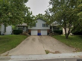 13854 S Darnell St in Olathe, KS - Building Photo