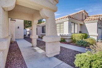 2329 Chatfield Dr in Las Vegas, NV - Building Photo - Building Photo