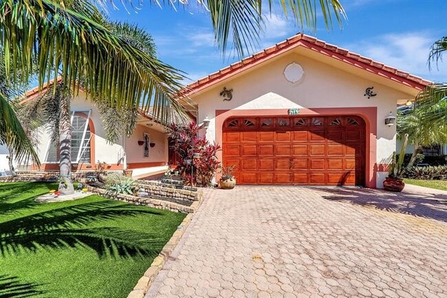 property at 419 SE 6th St
