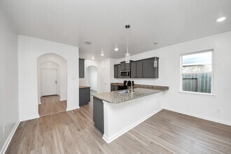 25469 Black Spruce Dr in Cleveland, TX - Building Photo - Building Photo