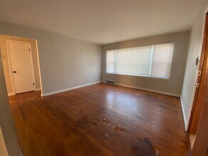 5221 N 68th St in Milwaukee, WI - Building Photo - Building Photo
