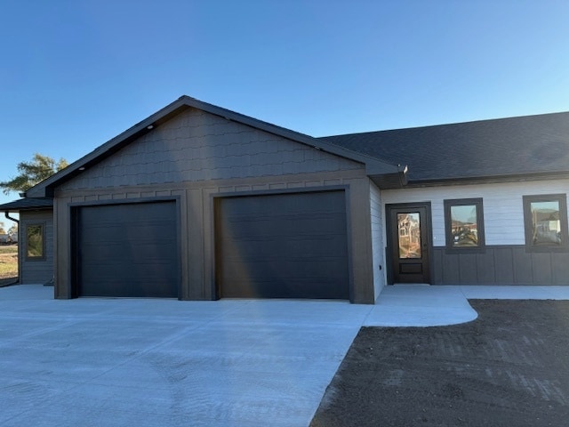 property at 2808 Cottonwood Cir