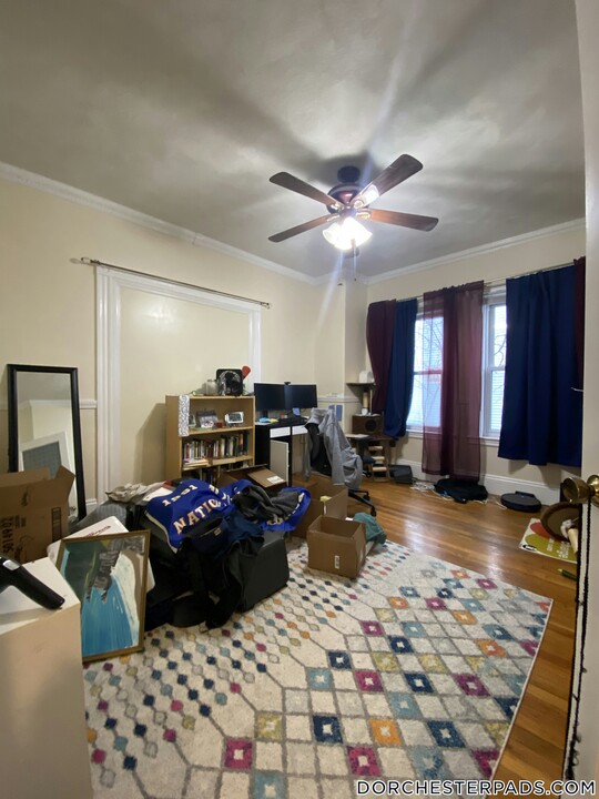 369 Savin Hill Ave in Boston, MA - Building Photo