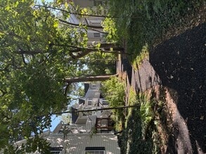 301 W Treehouse Ln in Round Lake, IL - Building Photo - Building Photo
