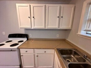 306 Lake Rd in La Marque, TX - Building Photo - Building Photo