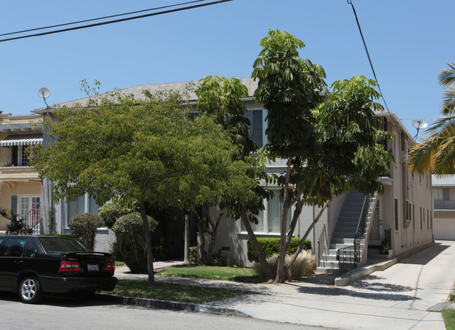 1429 E 3rd St in Long Beach, CA - Foto de edificio - Building Photo