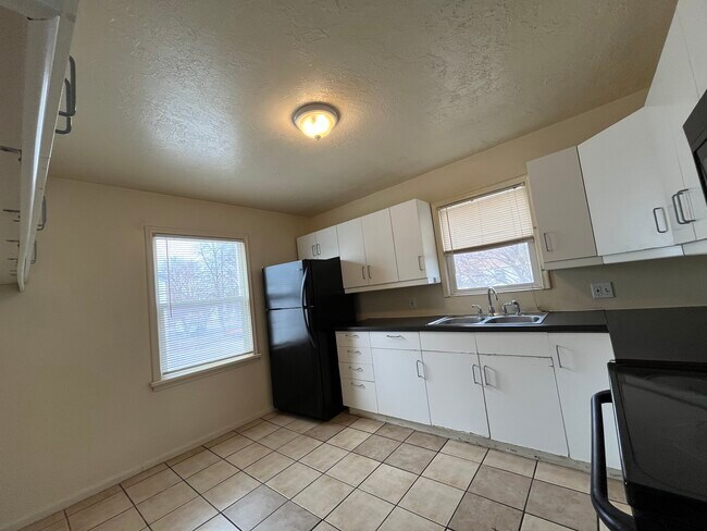 332 E Utopia Ave in South Salt Lake, UT - Building Photo - Building Photo