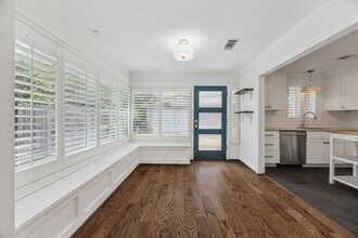 1119 Grovewood Ln in Houston, TX - Foto de edificio - Building Photo