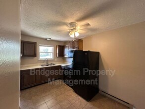 65 Candlewood Ct in Germantown, OH - Building Photo - Building Photo