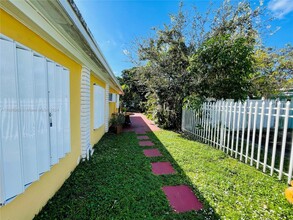 6118 Mayo St in Hollywood, FL - Building Photo - Building Photo