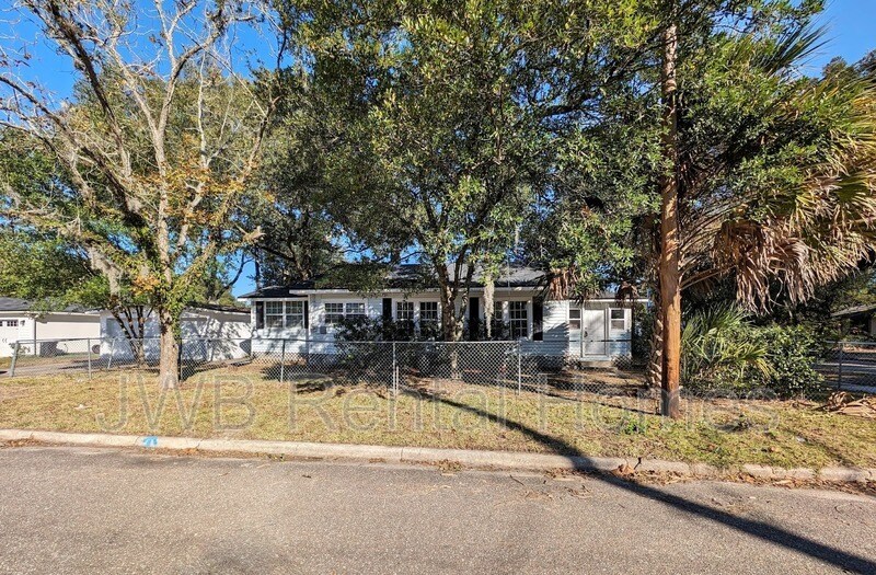 7304 Buffalo Ave in Jacksonville, FL - Building Photo