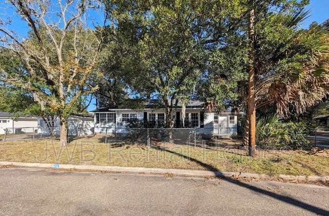 7304 Buffalo Ave