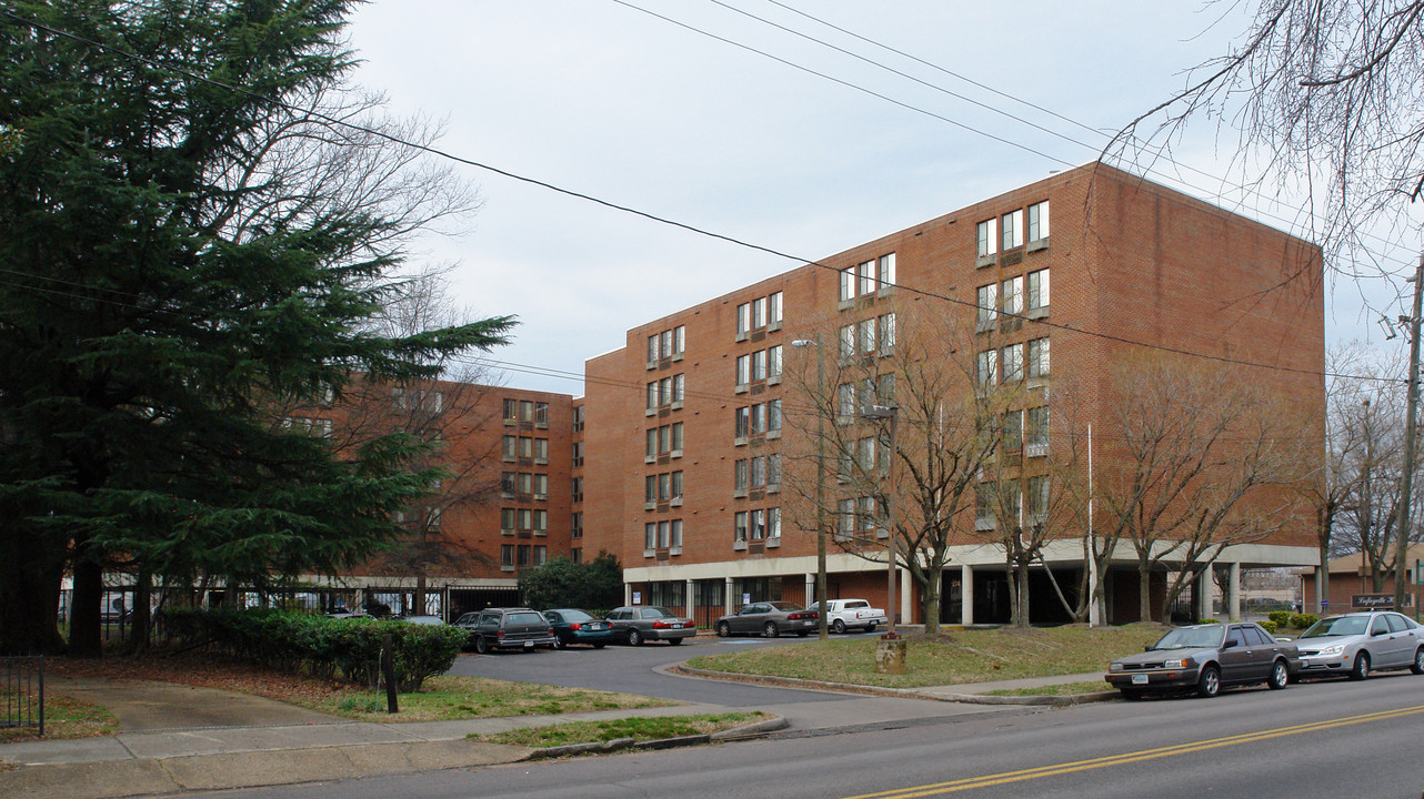 Lafayette House in Petersburg, VA - Building Photo