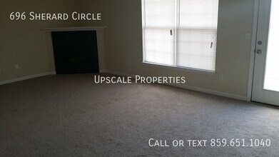 696 Sherard Cir in Lexington, KY - Building Photo - Building Photo